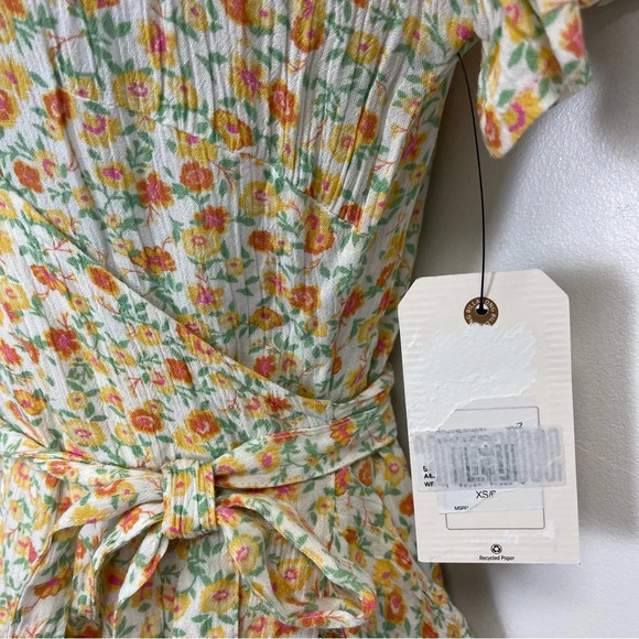 Billabong Wrap Dress Womens Size XS Yellow Floral Short Sleeve VNeck NWT - Picture 4 of 13
